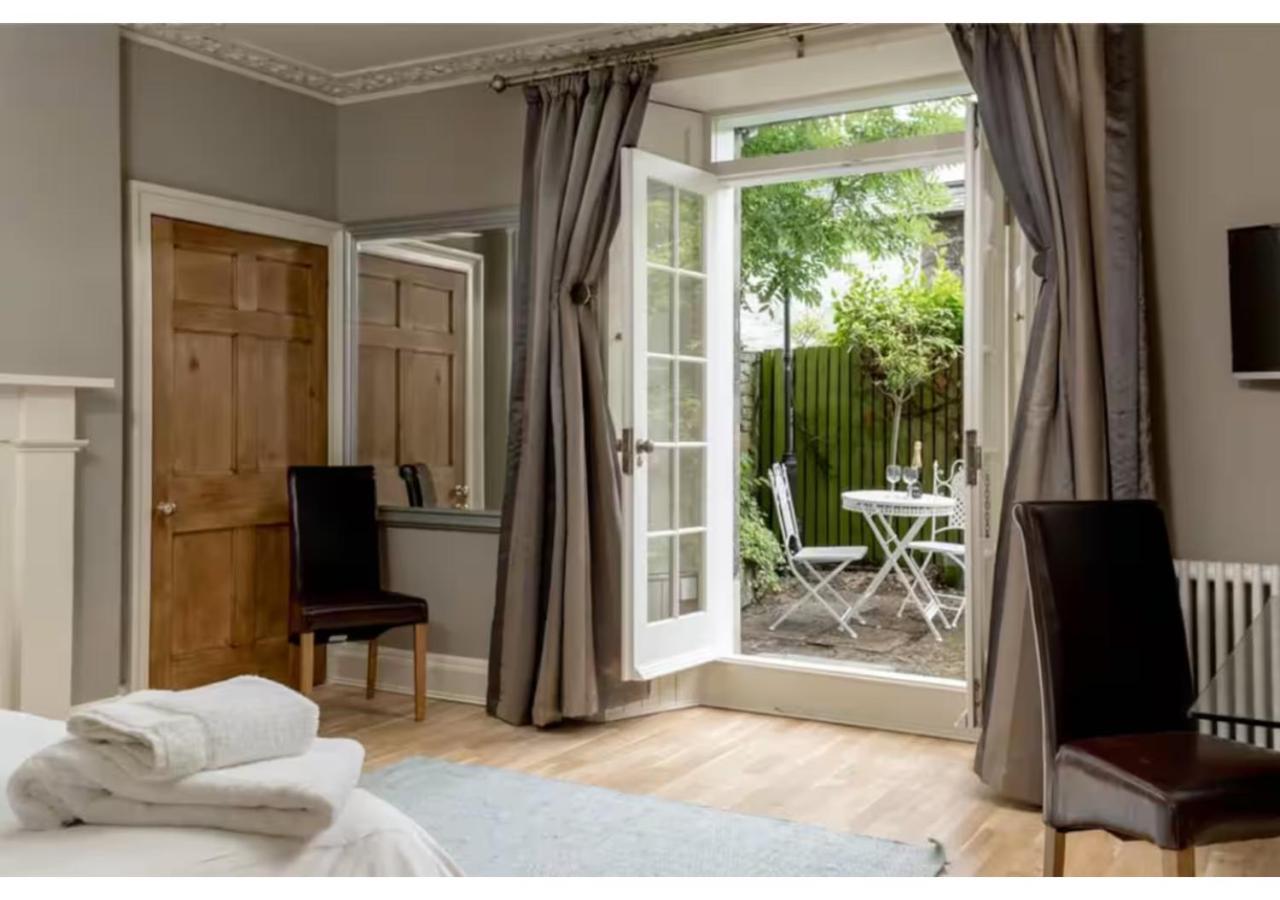 Joivy Boutique Apt With Patio In New Town EDI Exterior foto
